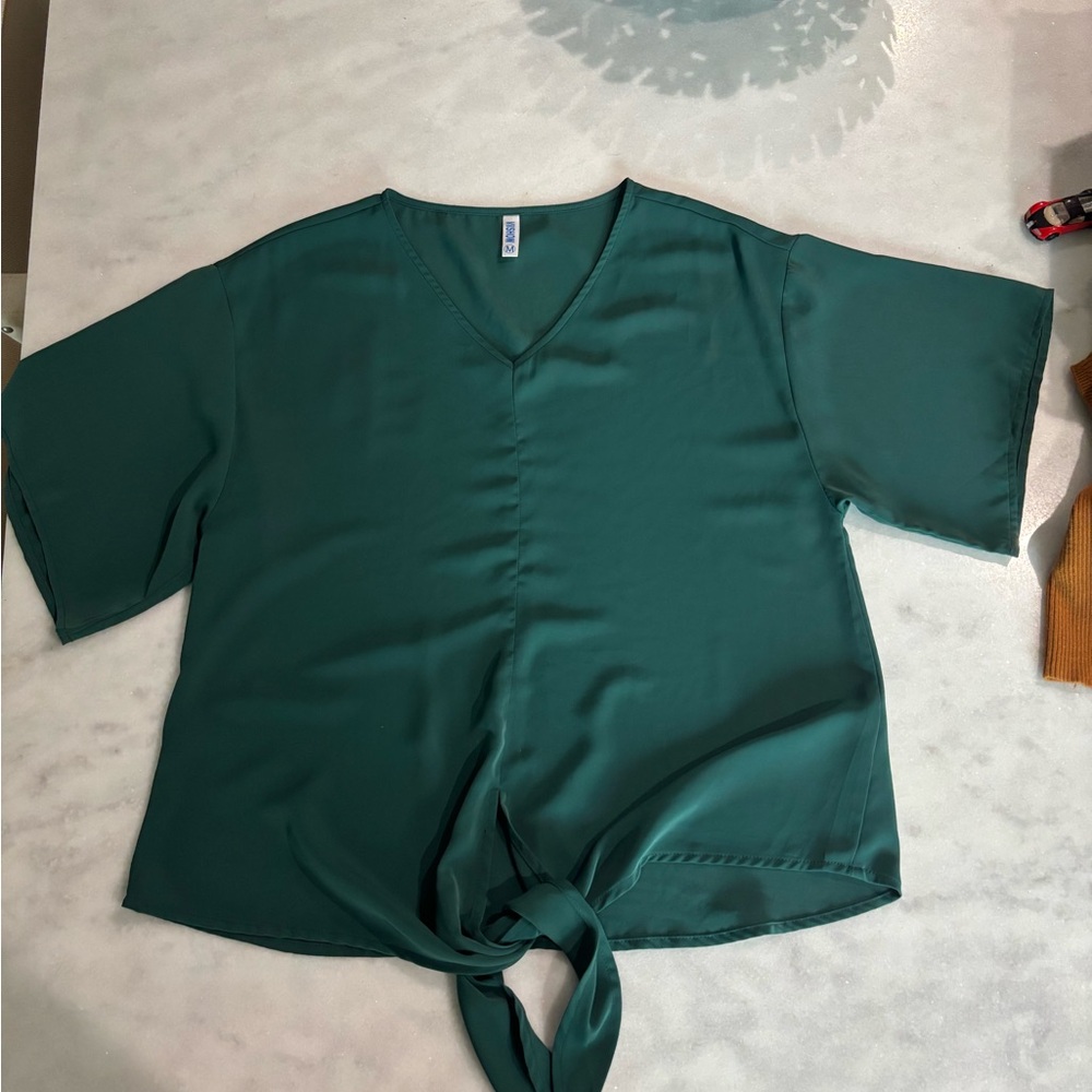 Elegant Green V-Neck Women's Top